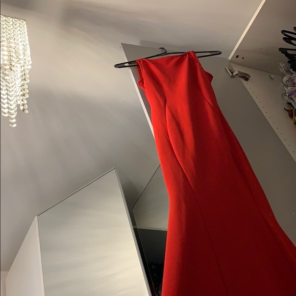 Long Red off shoulder Windsor dress size small - Picture 4 of 7